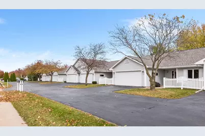 1568 S Oakwood Road, Oshkosh, WI 54904 - Photo 3