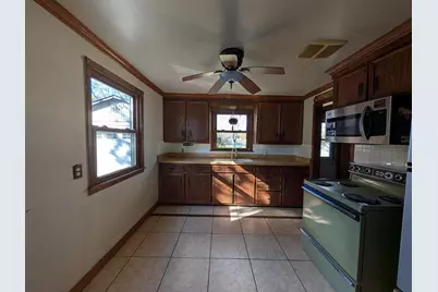 607 Hunters Point Road, Neenah, WI 54956 - Photo 13