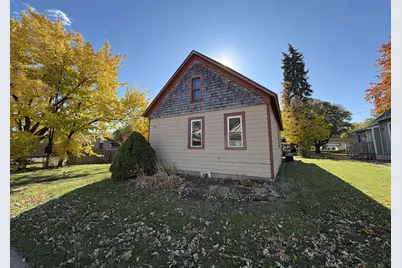 521 Clinton Street, Green Bay, WI 54303 - Photo 3