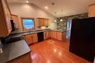 E8835 Huntley Rd, New London, WI 54961 - Photo 5
