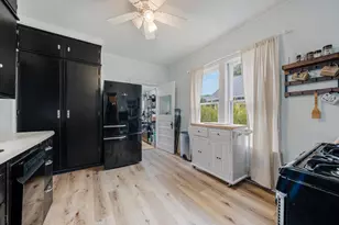 1235 Walnut St, Oshkosh, WI 54901 - Photo 3