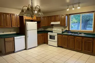 N15033 Dutton Ave, Amberg, WI 54102 - Photo 5