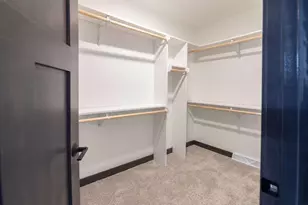 3752 Evelyn Rose Ln, Suamico, WI 54313 - Photo 9