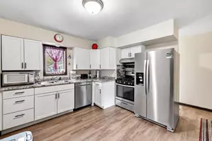 1026 27th St, Two Rivers, WI 54241 - Photo 9