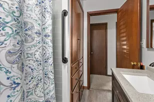 304 E 17th St, Kaukauna, WI 54130 - Photo 13