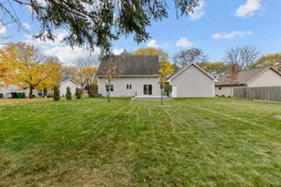 2768 Independence Dr, Green Bay, WI 54304 - Photo 39