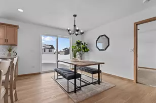 2045 Red Fox Ln, Kaukauna, WI 54130 - Photo 11