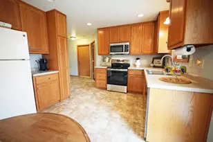 203 Bitters Ave, Oconto, WI 54153 - Photo 7