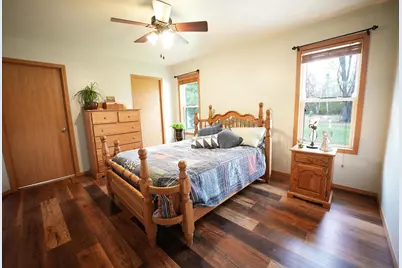 203 Bitters Avenue, Oconto, WI 54153 - Photo 9