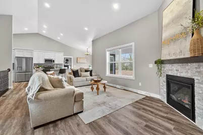 1621 Founders Street, Neenah, WI 54956 - Photo 5