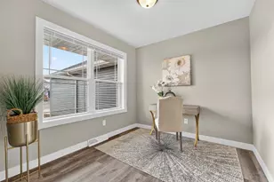 1621 Founders St, Neenah, WI 54956 - Photo 3