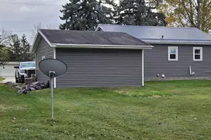 355 SW Ceresco St, Berlin, WI 54923 - Photo 7