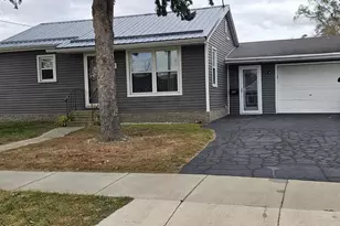 355 SW Ceresco St, Berlin, WI 54923 - Photo 1