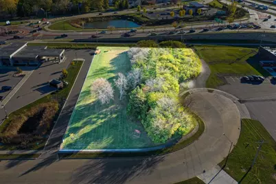 1875 Rath Lane, Oshkosh, WI 54902 - Photo 5