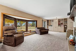 716 Meadow Ln, Manawa, WI 54949 - Photo 5