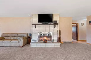 716 Meadow Ln, Manawa, WI 54949 - Photo 9