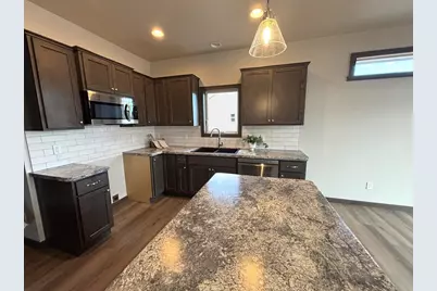 2070 Bear Paw Trail, Kaukauna, WI 54130 - Photo 3