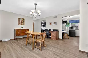 1332 Liberty Ct, Neenah, WI 54956 - Photo 9