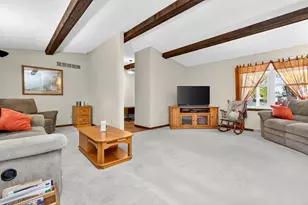 1332 Liberty Ct, Neenah, WI 54956 - Photo 7