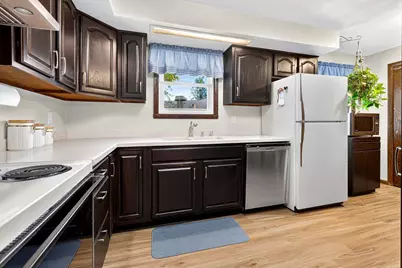 1332 Liberty Court, Neenah, WI 54956 - Photo 11