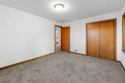 76 W 11th Street, Fond du Lac, WI 54935 - Photo 11