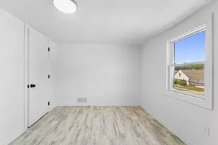 521 E 2nd St, Kimberly, WI 54136 - Photo 21