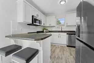 521 E 2nd St, Kimberly, WI 54136 - Photo 9