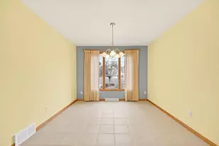 4733 Westbrook Ct, Appleton, WI 54913 - Photo 5