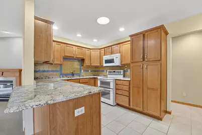 4733 Westbrook Court, Appleton, WI 54913 - Photo 7