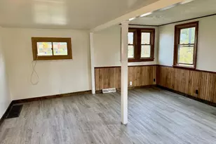 17 W Linwood Ave, Oshkosh, WI 54901 - Photo 11