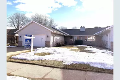 925 Pleasantview Avenue, Little Chute, WI 54140 - Photo 1