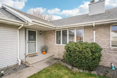 925 Pleasantview Avenue, Little Chute, WI 54140 - Photo 3