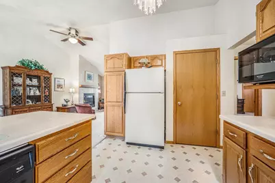 925 Pleasantview Avenue, Little Chute, WI 54140 - Photo 17