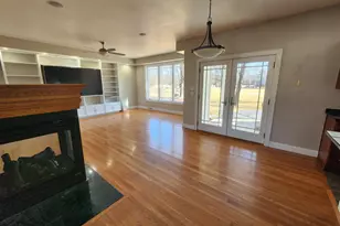 1579 Foxfire Ct, Waupaca, WI 54981 - Photo 5