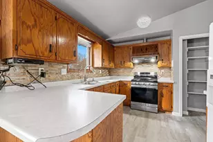 2174 Nellie Ln, Green Bay, WI 54311 - Photo 13