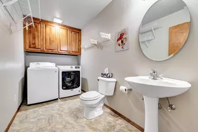 479 Earnhardt Court, Green Bay, WI 54311 - Photo 11