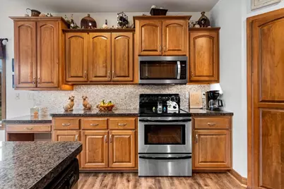 2378 Autumn Ridge Trail, Green Bay, WI 54313 - Photo 45