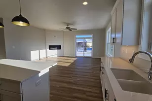 706 Tambour Ct, De Pere, WI 54115 - Photo 21