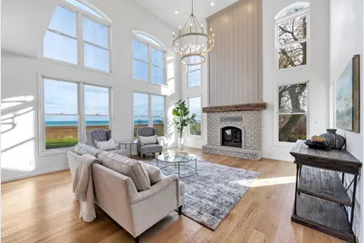 17707 Lakeshore Road, Two Rivers, WI 54241 - Photo 3