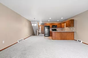 2171 Trailside Ln, De Pere, WI 54115 - Photo 17