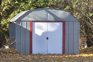 29 N Clinton Ave, Clintonville, WI 54929 - Photo 3