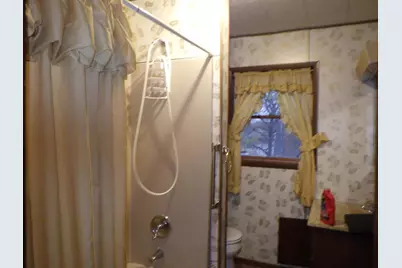 29 N Clinton Avenue, Clintonville, WI 54929 - Photo 17