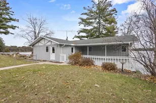 N2646 Rustic Cir, Clintonville, WI 54929 - Photo 5