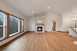 2578 N Stellita Cir, De Pere, WI 54115 - Photo 7