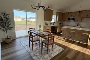 N9262 Anton St, Appleton, WI 54915 - Photo 5