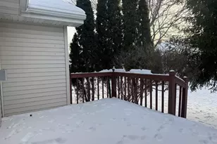 2290 Patriot Ln #B, Oshkosh, WI 54904 - Photo 5