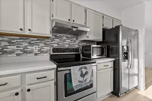 1110 Daniel Ct, Neenah, WI 54956 - Photo 9