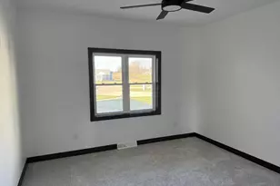 3970 Hemlock Ct, Oshkosh, WI 54904 - Photo 11