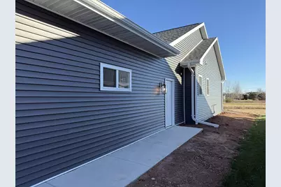 3970 Hemlock Court, Oshkosh, WI 54904 - Photo 17