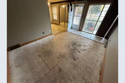 721 W 9th Avenue, Oshkosh, WI 54902 - Photo 3